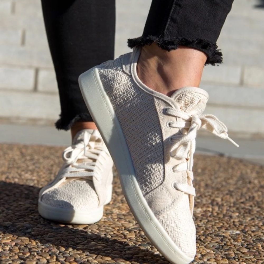 ✨NIB✨ Reebok Womens Club C Cotton & Corn Sneakers - Natural/Chalk - Size 10.5
